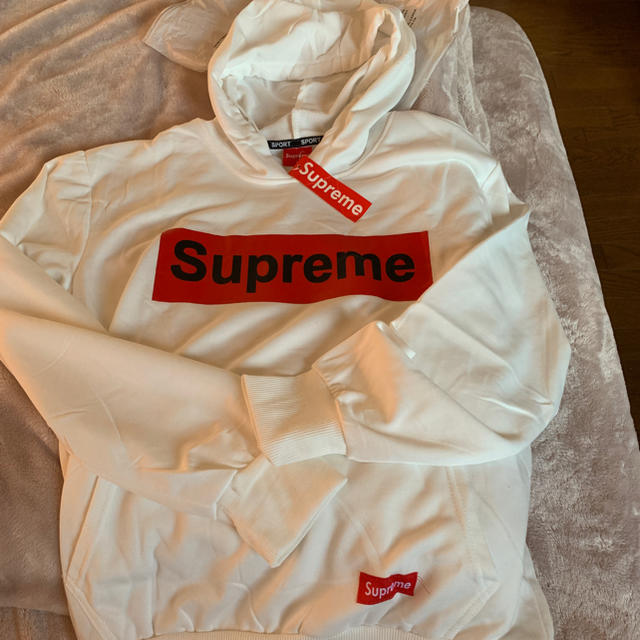 SUPREME ロゴ