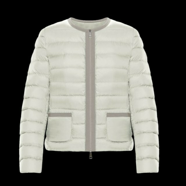 MONCLER(モンクレール)のモンクレール★サイズ00☆2019年春夏新作CRYSTALLETTEライトダウン レディースのジャケット/アウター(ダウンジャケット)の商品写真