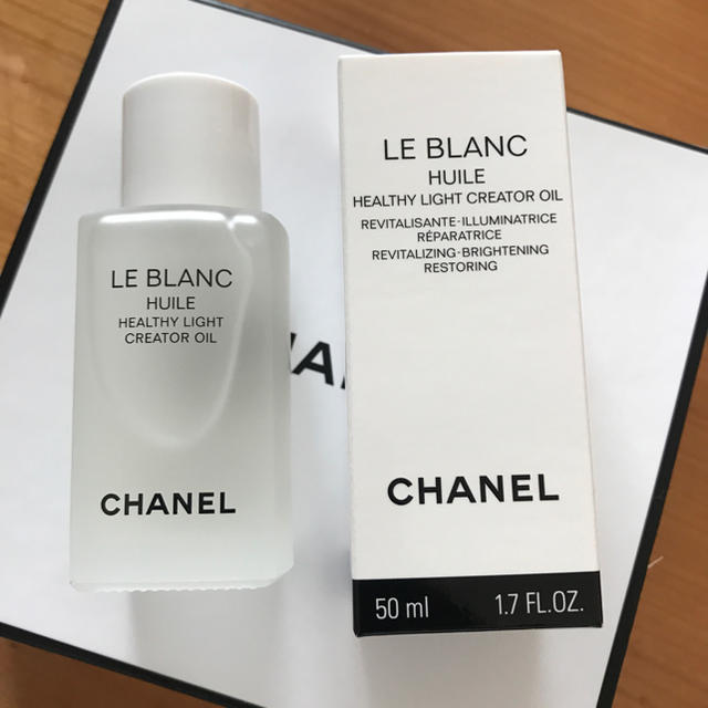 CHANEL ルブランユイル