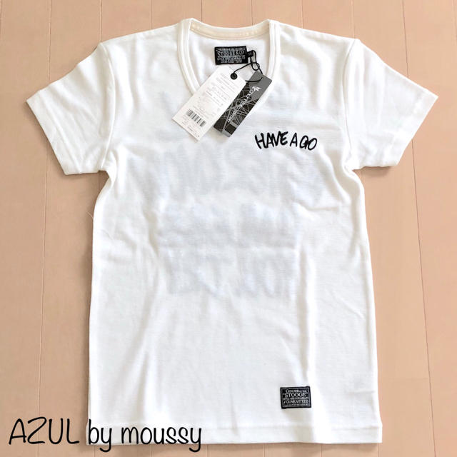 AZUL by moussy(アズールバイマウジー)のAZUL by moussy 新品タグ付き ＶネックＴシャツ メンズのトップス(Tシャツ/カットソー(半袖/袖なし))の商品写真