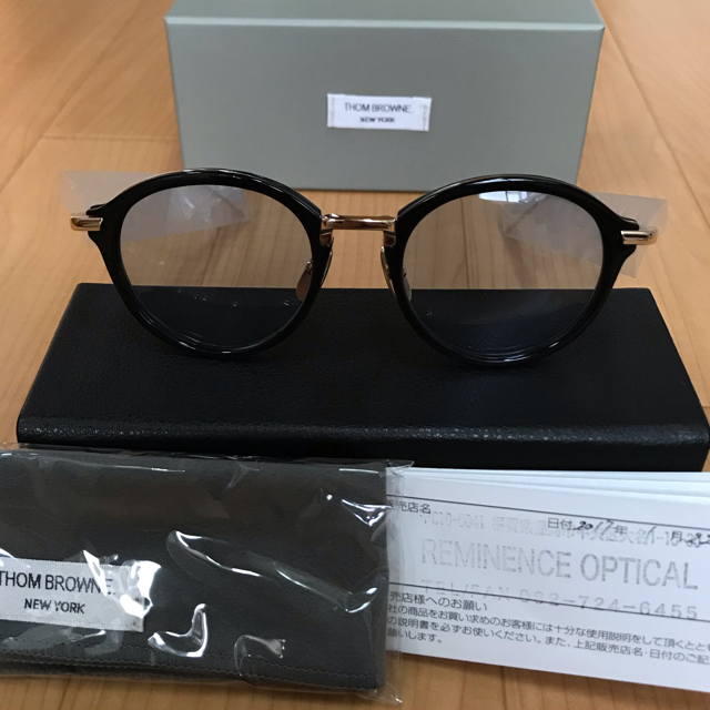 THOM BROWNE(トムブラウン)のTHOM BROWNE TB-011 A 49 Black 12K Gold メンズのファッション小物(サングラス/メガネ)の商品写真