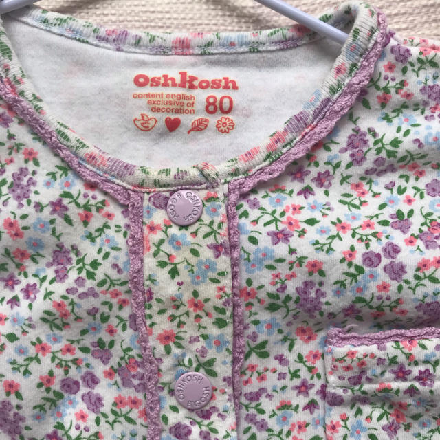 OshKosh(オシュコシュ)の小花柄ロンパース 【オシュコシュ】 キッズ/ベビー/マタニティのベビー服(~85cm)(ロンパース)の商品写真