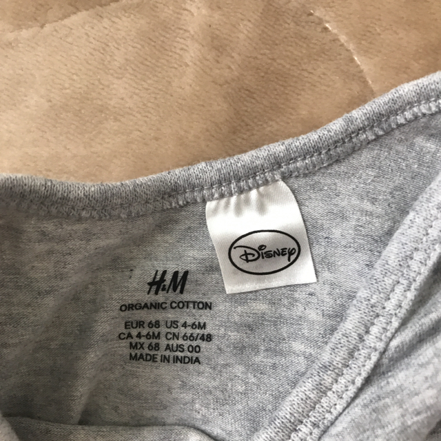 H&H(エイチアンドエイチ)の最終値下げ‼️着用1度♪H&M ディズニー ライオンキング ロンパース3点セット キッズ/ベビー/マタニティのベビー服(~85cm)(ロンパース)の商品写真