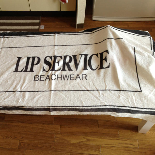 LIP SERVICE(リップサービス)のビーチバスタオル♡ レディースの水着/浴衣(水着)の商品写真