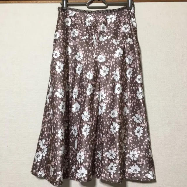 自由区(ジユウク)の自由区  花柄スカート レディースのスカート(ひざ丈スカート)の商品写真
