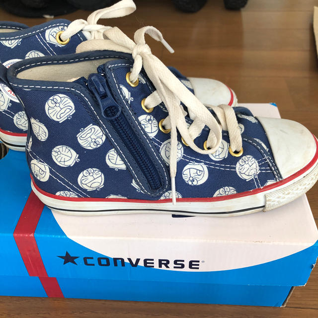 CONVERSE(コンバース)のドラえもん コンバース 20cm キッズ/ベビー/マタニティのキッズ靴/シューズ(15cm~)(スニーカー)の商品写真