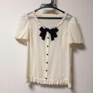 レッセパッセ(LAISSE PASSE)の♡新品タグ付き✳︎レッセフリルブラウス♡(シャツ/ブラウス(半袖/袖なし))