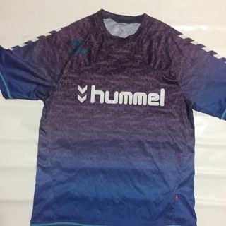 ヒュンメル(hummel)のヒュンメル サッカー プラクティスシャツ半袖 サイズM 値下げしました。(ウェア)