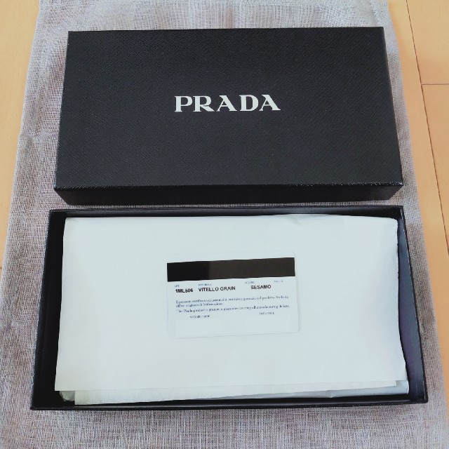 ブランド PRADA PRADAの通販 by うたこ's shop|プラダならラクマ - 長財布