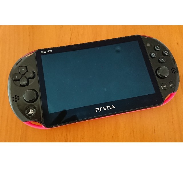 PlayStation Vita(プレイステーションヴィータ)のKris様専用  PSVita PCH-2000 Pink/Black   エンタメ/ホビーのゲームソフト/ゲーム機本体(携帯用ゲーム機本体)の商品写真