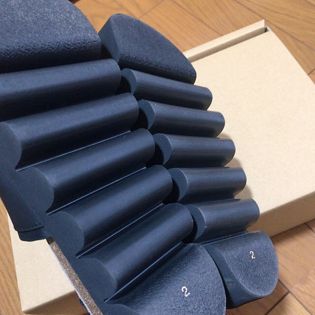 Hender Scheme かまぼこサンダル