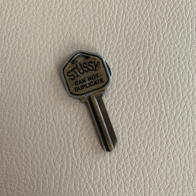 STUSSY - STUSSY キーホルダー 鍵モチーフの通販 by mii's shop STUSSY - STUSSY キーホルダー 鍵モチーフの通販 by mii's shop