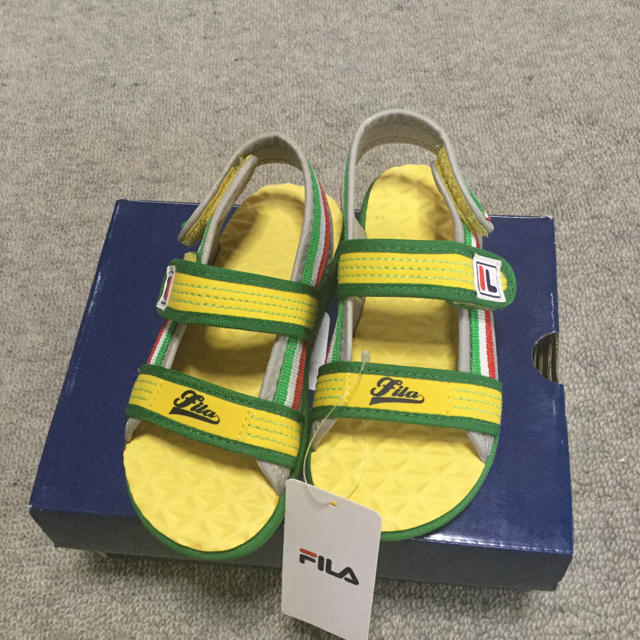 FILA(フィラ)の男児16センチサンダル キッズ/ベビー/マタニティのキッズ靴/シューズ(15cm~)(サンダル)の商品写真