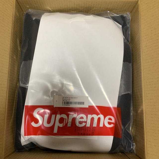 Supreme(シュプリーム)の黒 L supreme swarovski box logo hooded メンズのトップス(パーカー)の商品写真