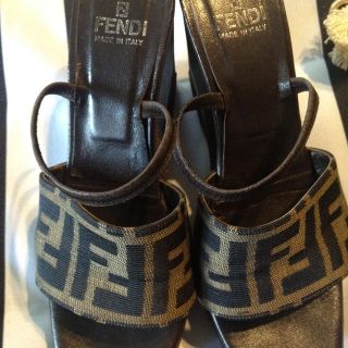 フェンディ(FENDI)の値下げ♡FENDI♡サンダル(サンダル)