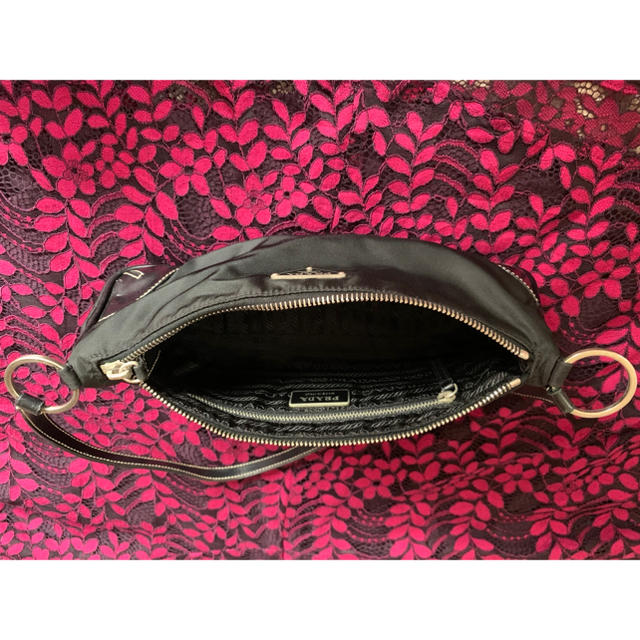 PRADA 黒の通販 by Dolce(プロフご一読下さいませ) |プラダならラクマ - ハンドバッグ 新品在庫