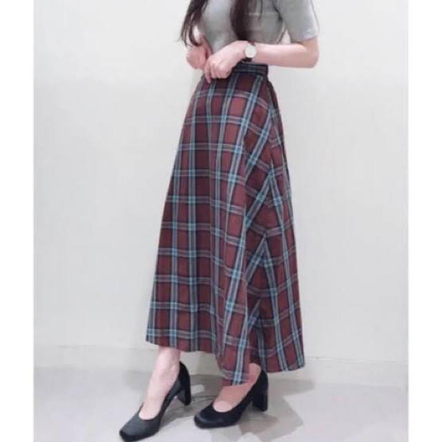GU(ジーユー)のチェックフレアロングスカート ブラウン gu レディースのスカート(ロングスカート)の商品写真