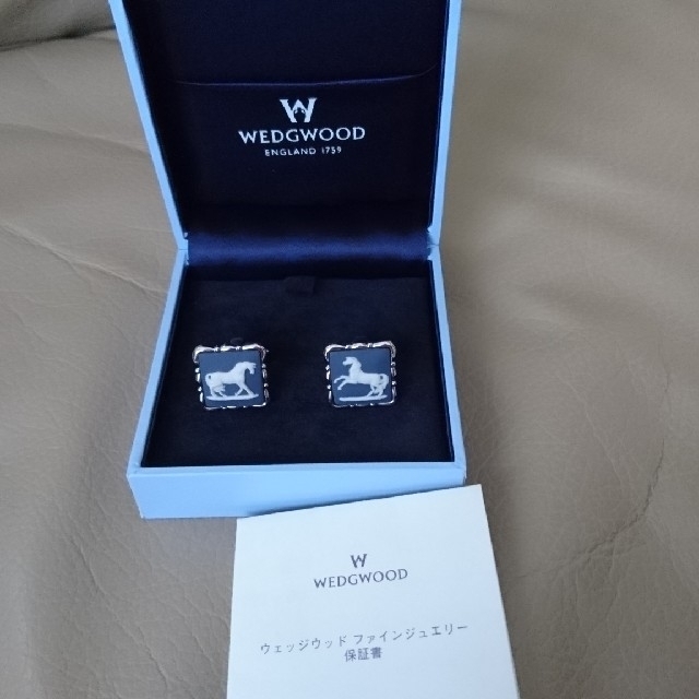 WEDGWOOD(ウェッジウッド)のウェッジウッド カフスボタン ホース 紺 メンズのファッション小物(カフリンクス)の商品写真