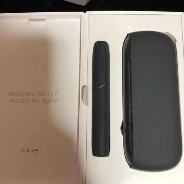 IQOS(アイコス)のIQOS3.0 アイコス3 黒 美品 メンズのファッション小物(タバコグッズ)の商品写真