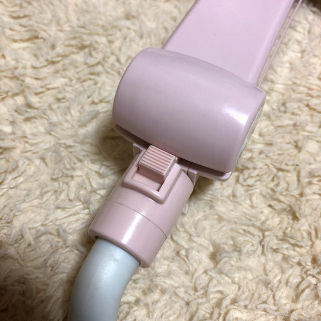 【mk様専用】ツヤグラ ウェーブアイロン 32㎜ スマホ/家電/カメラの美容/健康(ヘアアイロン)の商品写真