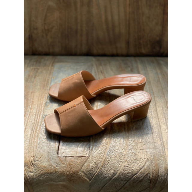 louren middle heel sandal