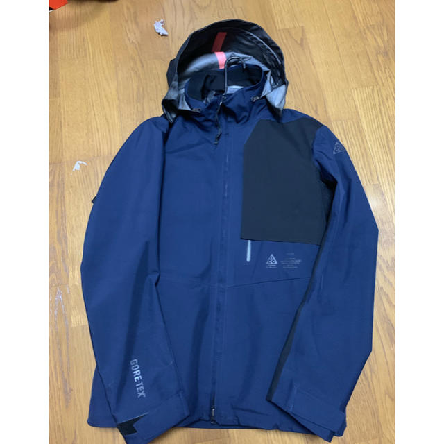 nike  acg 2in1 jacket