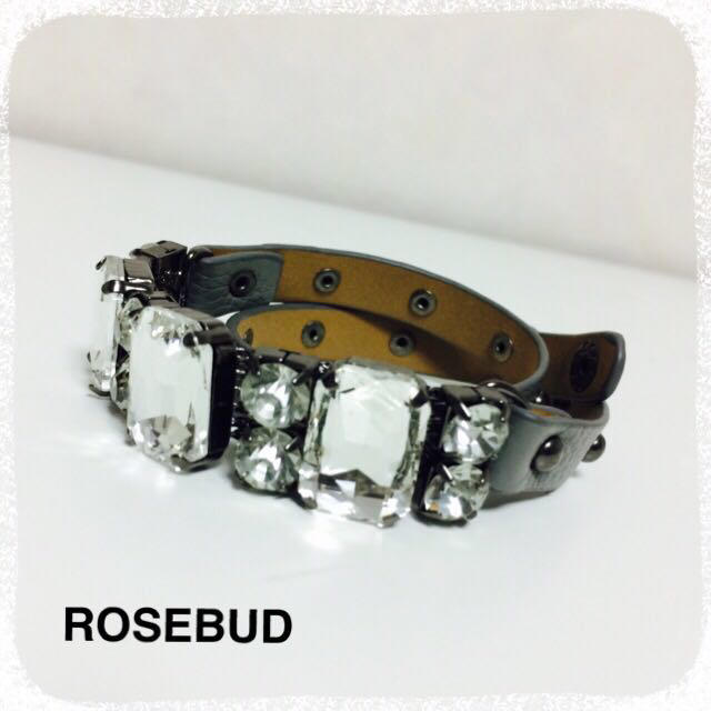 ROSE BUD(ローズバッド)のROSEBUD ビジューブレスレット レディースのアクセサリー(ブレスレット/バングル)の商品写真