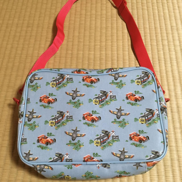 Cath Kidston(キャスキッドソン)のキャスキッドソン 保冷バッグ  キッズ  飛行機 キッズ/ベビー/マタニティのこども用バッグ(ポシェット)の商品写真