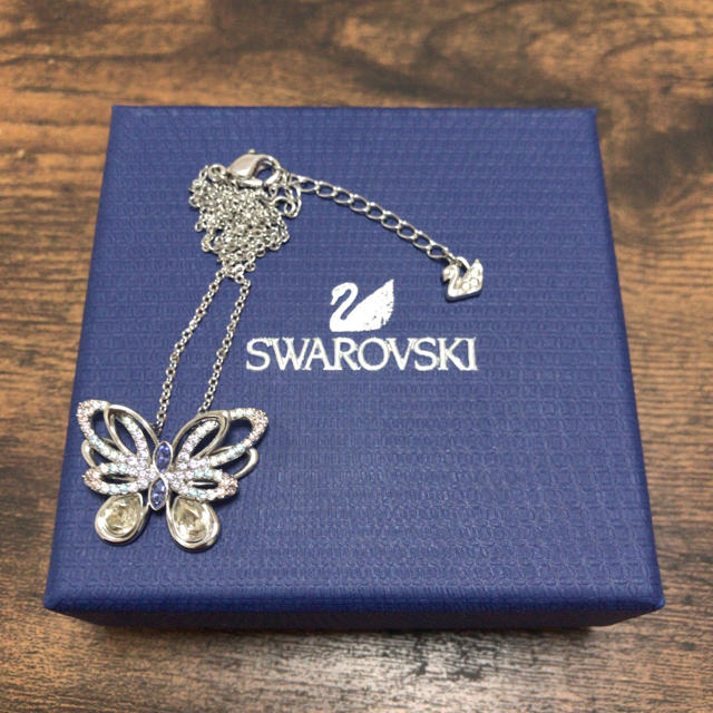 SALE/75%OFF】 SWAROVSKI バタフライ ペンダント 蝶々 ネックレス