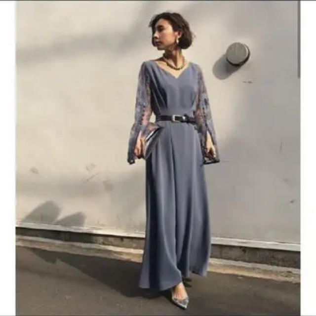 Ameri VINTAGE(アメリヴィンテージ)のAmeri VINTAGE LACE SLEEVE REFINED DRESS レディースのワンピース(ロングワンピース/マキシワンピース)の商品写真