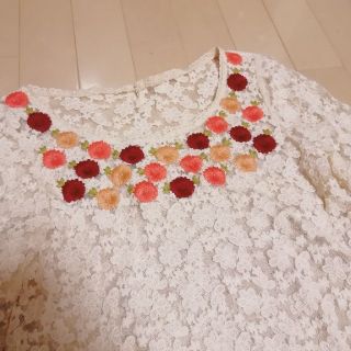 パラビオン(Par Avion)のパラビオン　フラワー刺繍トップス(シャツ/ブラウス(長袖/七分))