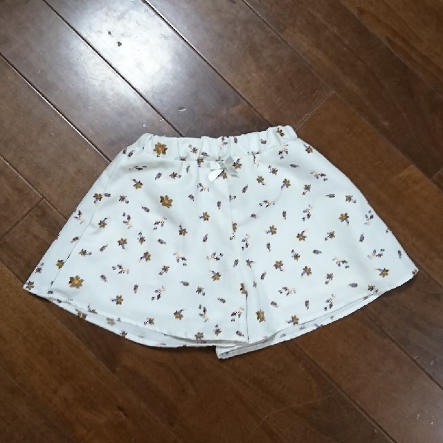 GU(ジーユー)の女の子☆ショートパンツ キッズ/ベビー/マタニティのキッズ服女の子用(90cm~)(パンツ/スパッツ)の商品写真