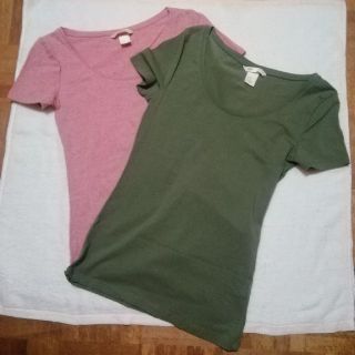 エイチアンドエム(H&M)の《H&M》半袖　Tシャツ(2枚セット)/カーキ系・ピンク系(??)/XS/中古品(Tシャツ(半袖/袖なし))