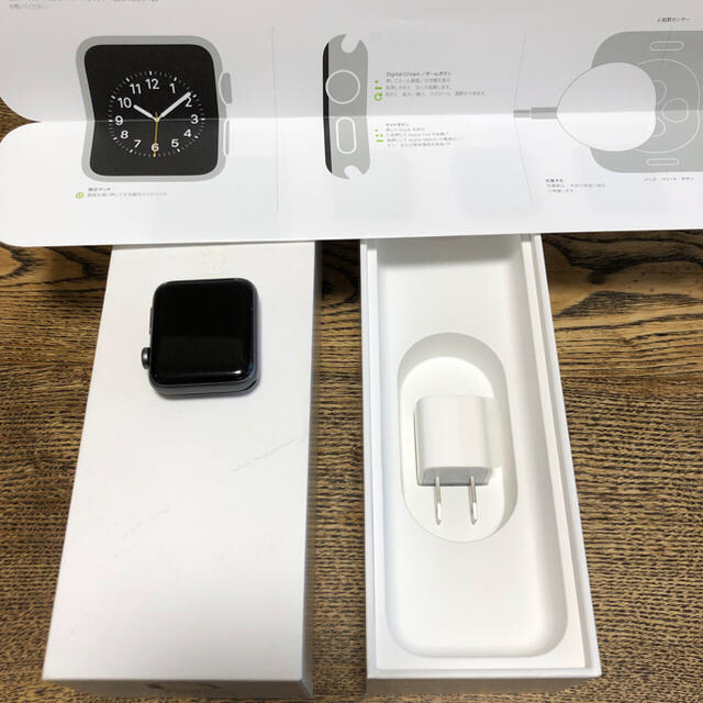 Apple Watch(アップルウォッチ)のおがり様専用 Apple Watch series2 42mm キズあり スマホ/家電/カメラのPC/タブレット(その他)の商品写真