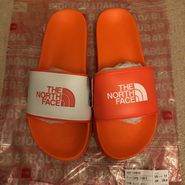 THE NORTH FACE(ザノースフェイス)のBEAMS THE NORTH FACE Base Camp Slide II メンズの靴/シューズ(サンダル)の商品写真