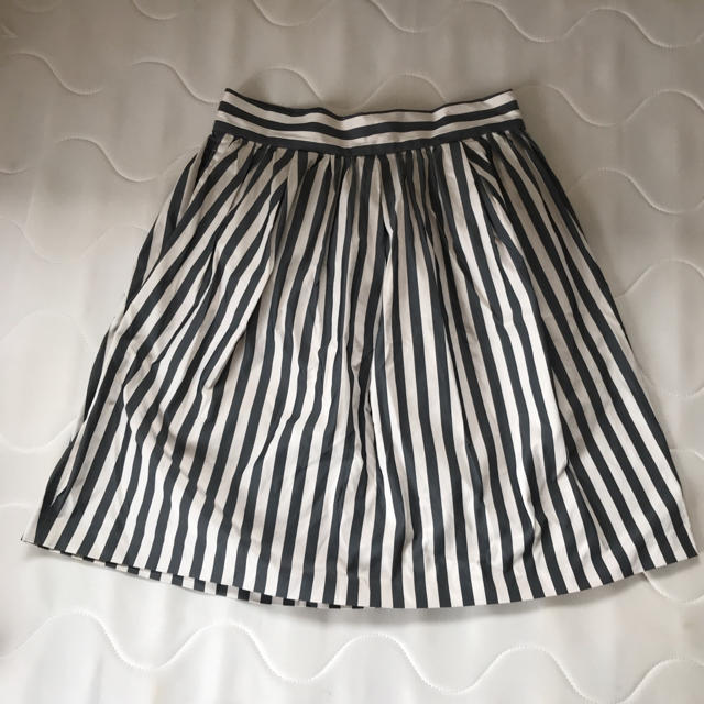 BLISS POINT(ブリスポイント)のブリスポイント タフタスカート レディースのスカート(ひざ丈スカート)の商品写真