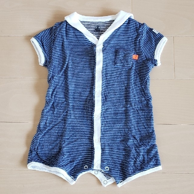 PETIT BATEAU(プチバトー)の《美品》6m/67㎝プチバトーロンパース キッズ/ベビー/マタニティのベビー服(~85cm)(ロンパース)の商品写真