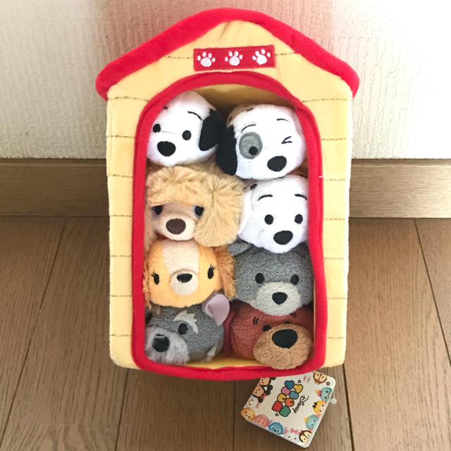 Disney(ディズニー)の犬小屋付きディズニードッグ ツムツムセット エンタメ/ホビーのおもちゃ/ぬいぐるみ(キャラクターグッズ)の商品写真