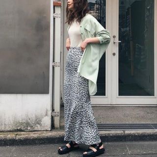 マウジー(moussy)のMOUSSY 新品タグ付き♡LEOPARD MAXI SKIRT  size2(ロングスカート)