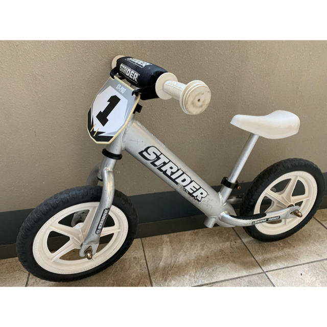 STRIDA(ストライダ)のストライダープロ 軽量アルミ製ストライダー キッズ/ベビー/マタニティの外出/移動用品(自転車)の商品写真