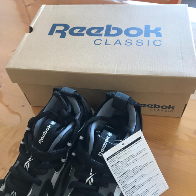 Reebok(リーボック)のReebok リーボック dmx1200 CLASSIC クラッシック 25cm レディースの靴/シューズ(スニーカー)の商品写真