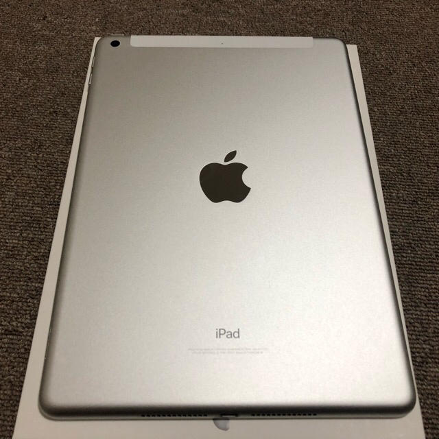 iPad(アイパッド)のiPad 2017 第5世代 128GB 判定◯ Wi-Fi+Cell AU スマホ/家電/カメラのPC/タブレット(タブレット)の商品写真