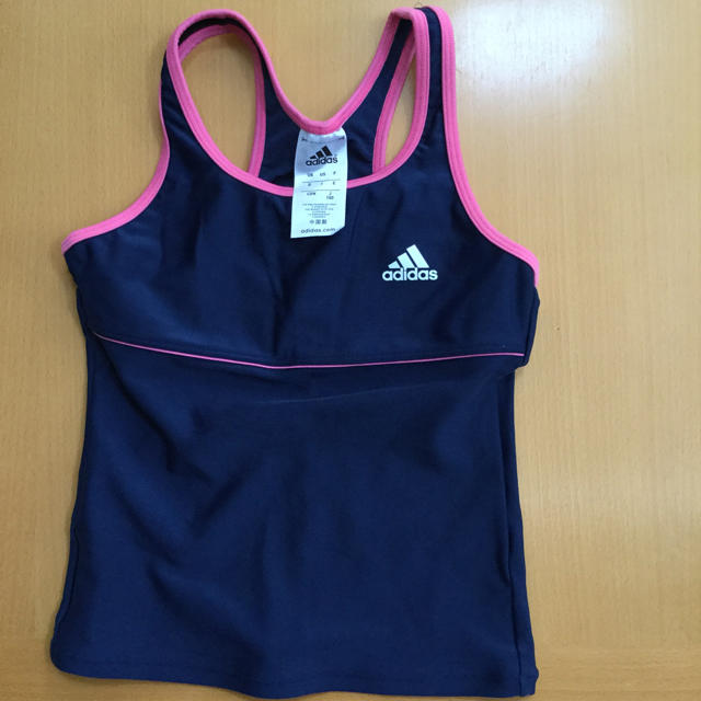 adidas(アディダス)のアディダス 水着 150 キッズ/ベビー/マタニティのキッズ服女の子用(90cm~)(水着)の商品写真