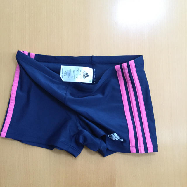 adidas(アディダス)のアディダス 水着 150 キッズ/ベビー/マタニティのキッズ服女の子用(90cm~)(水着)の商品写真