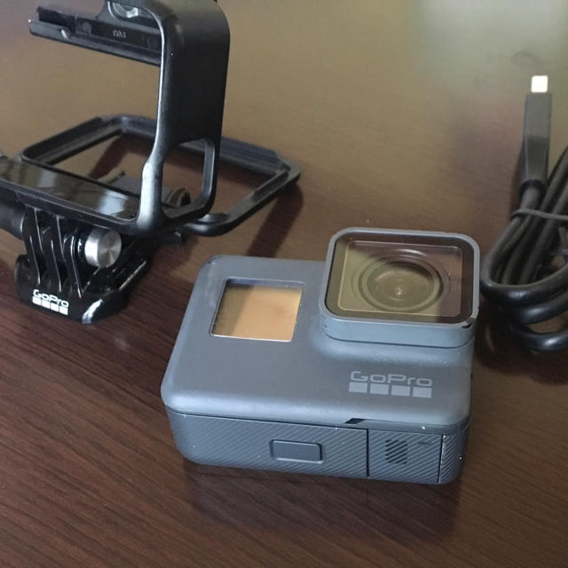 GoPro(ゴープロ)のGo pro hero 5 スマホ/家電/カメラのカメラ(コンパクトデジタルカメラ)の商品写真