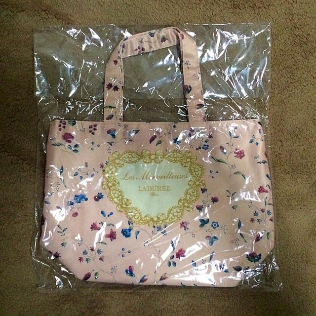 LADUREE(ラデュレ)の新品♡ラデュレ♡ミニトート 非売品 レディースのバッグ(トートバッグ)の商品写真