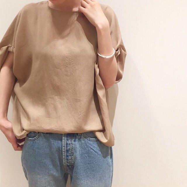 Plage(プラージュ)のあんず様専用　テンセルツイル ブラウス　ベージュ レディースのトップス(シャツ/ブラウス(半袖/袖なし))の商品写真