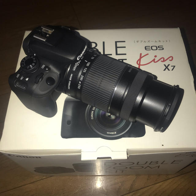 Canon デジタル一眼レフカメラ EOS Kiss X7 ダブルズームキット デジタル一眼