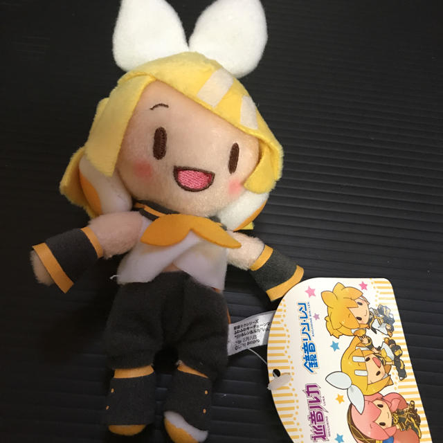 鏡音リン ふわふわキーチェーンマスコット の通販 by パンダ's 鏡音リン ふわふわキーチェーンマスコット の通販 by パンダ's