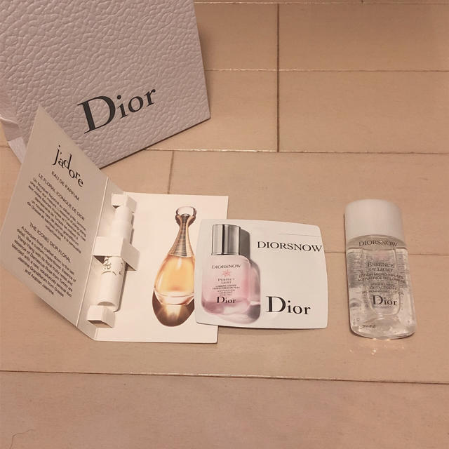 Dior(ディオール)のDior サンプル3点 コスメ/美容のキット/セット(サンプル/トライアルキット)の商品写真